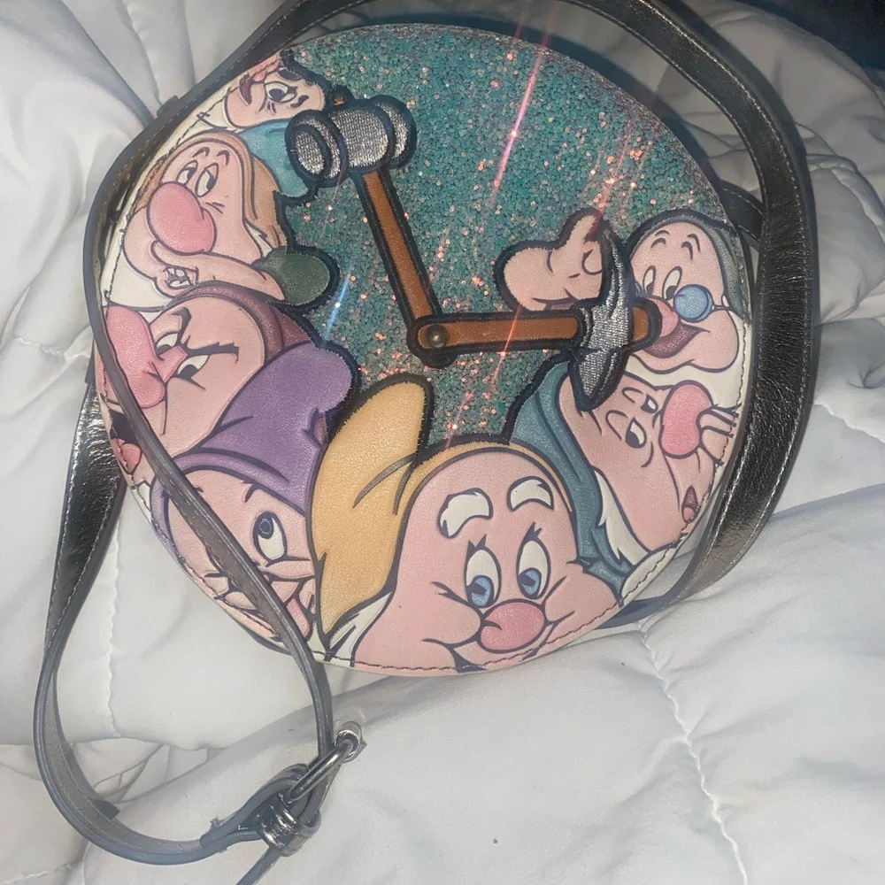 Disney Danielle Nicole Snow White 7 dwarfs purse - Picture 3 of 5